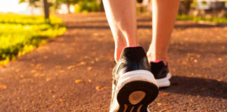 Caminar mil pasos más puede aumentar la esperanza de vida