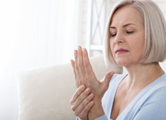 Cómo se puede prevenir la osteoporosis durante la menopausia